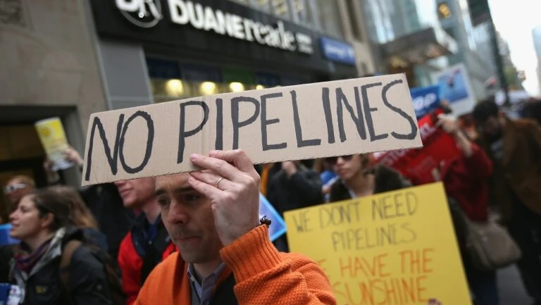 Donald Trump tenta novamente aprovar oleoduto Keystone XL