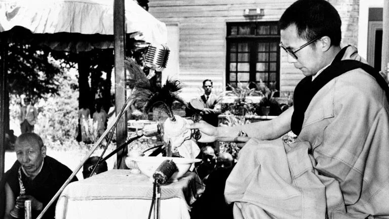 China nega que exista apoio ao Dalai Lama no Tibete