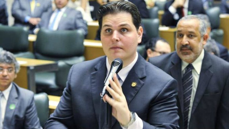 Cauê Macris é reeleito presidente da Alesp derrotando Janaína Paschoal