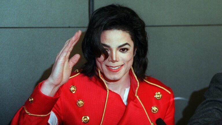 Documentos mostram que Michael Jackson tinha dívida de R$ 2,7 bilhões antes de morrer