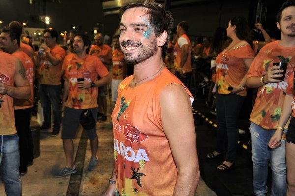 Camarote reúne famosos no 1º dia de desfiles do carnaval em SP 15 Camarote reúne famosos no 1º dia de desfiles do carnaval em SP