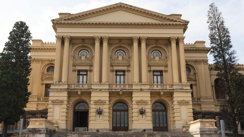 O livro dos Safra sobre o Museu do Ipiranga
