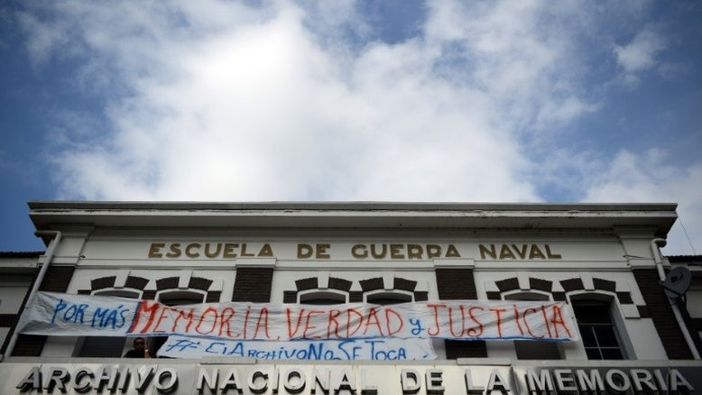 Avós encontram 129ª neta desaparecida na ditadura argentina