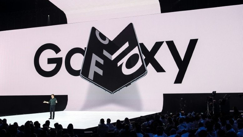 Samsung adia lançamento do Galaxy Fold, seu smartphone dobrável