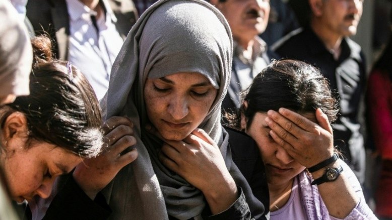 Crianças nascidas por estupros de combatentes do EI não serão consideradas yazidis