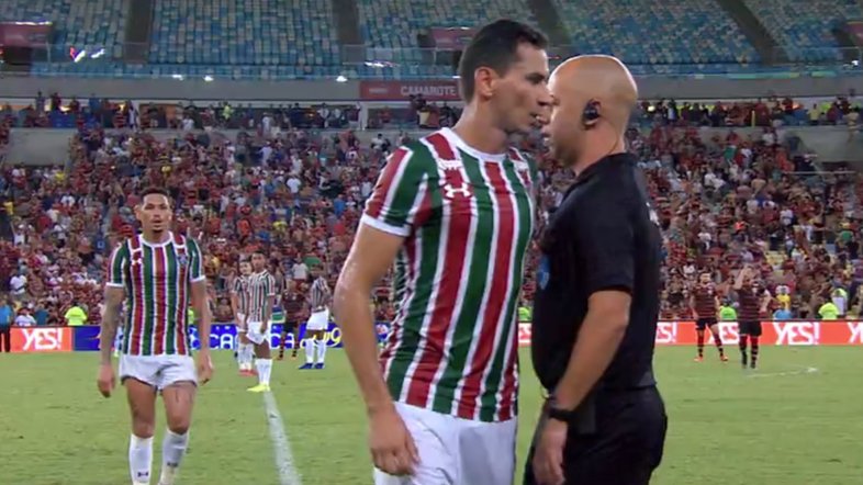 Ganso lamenta suspensão e diz que Fluminense poderia ter vencido
