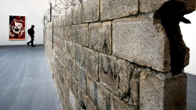 Bienal de Arte de Veneza reflete sobre as migrações