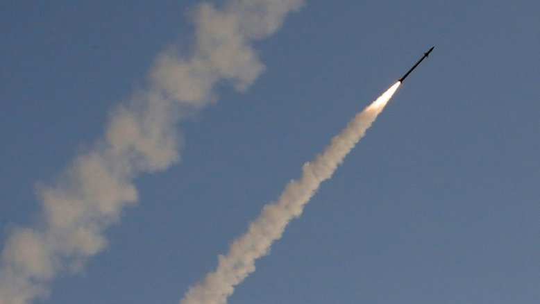 Míssil israelense atinge província síria e deixa feridos