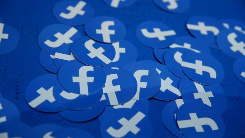 Fugitivo é preso no Canadá após revelar sua localização no Facebook