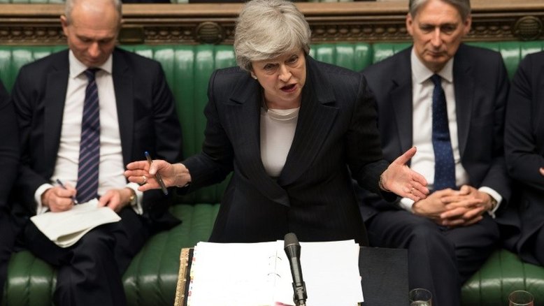 Governo britânico adia votação no Parlamento do acordo do Brexit