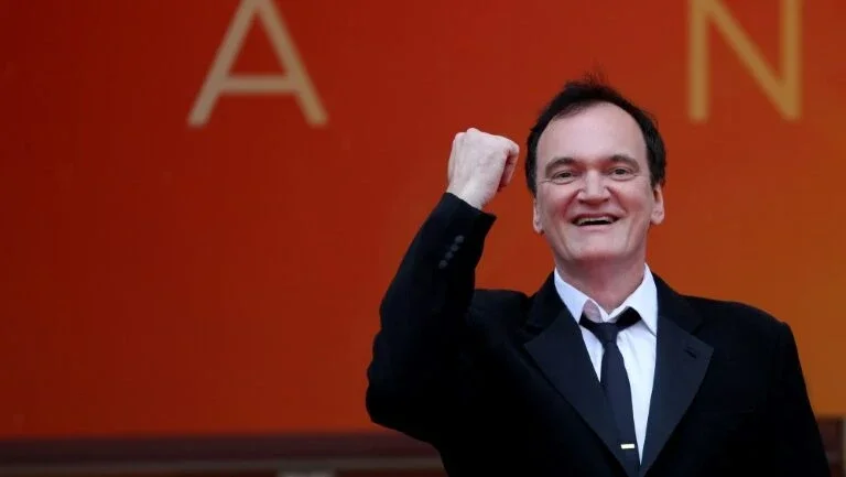 Tarantino aparece de surpresa em Cannes