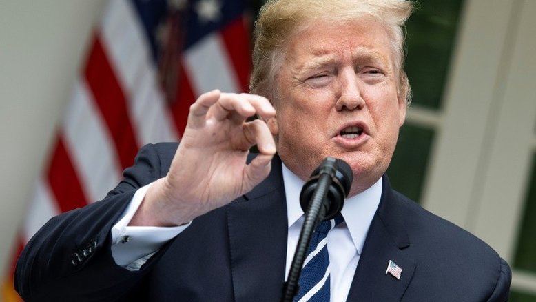 Trump critica democratas em meio a rumores sobre impeachment