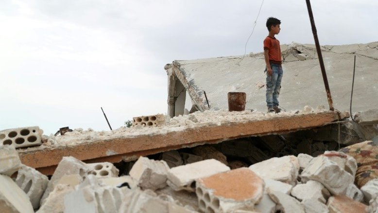 Ataques aéreos em Idlib, na Síria, matam 13 civis