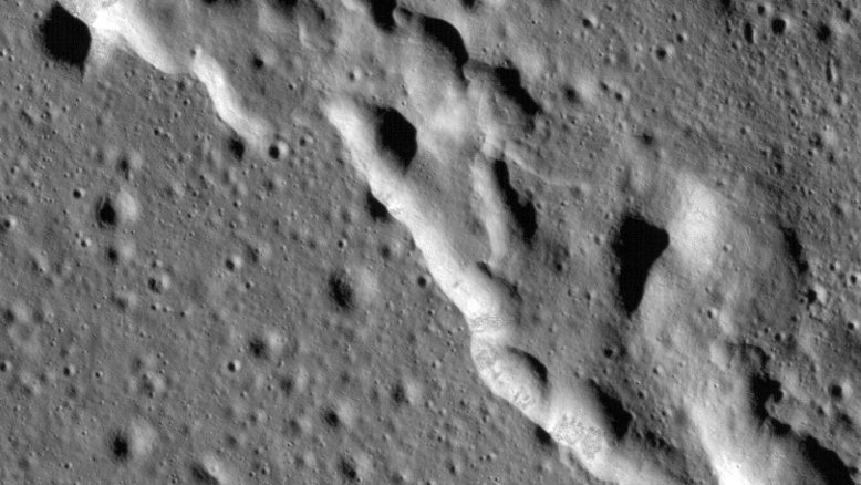 Nasa afirma que Lua está diminuindo e sofrendo terremotos