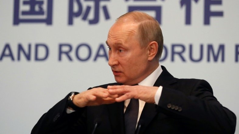 Putin promulga controversa lei sobre controle da internet