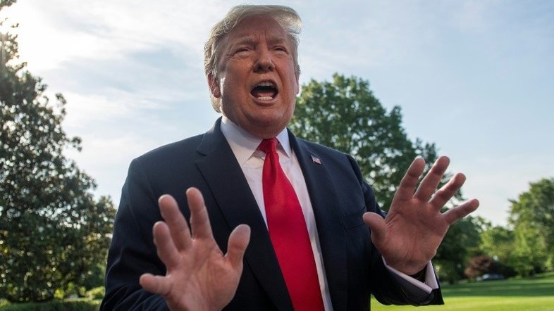 Trump reconhece ajuda russa em eleição de 2016 mas recua