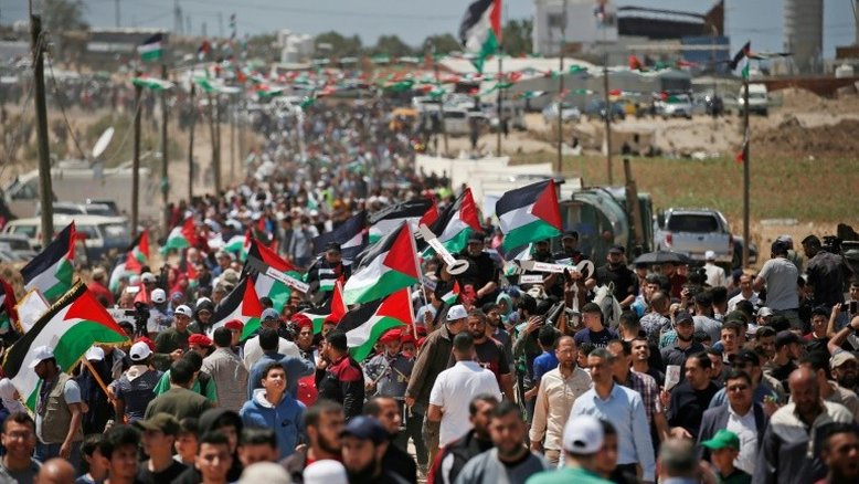 Palestinos se manifestam para recordar êxodo após criação de Israel