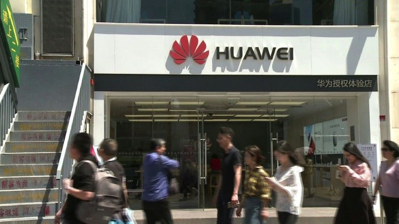 Conflito entre EUA e China chega ao campo das palavras sobre a Huawei