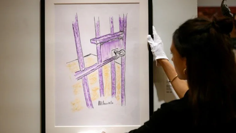 Desenho feito por Mandela na prisão é leiloado por 112 mil dólares em NY