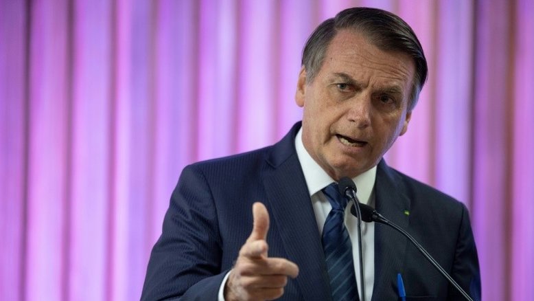Em entrevista, Bolsonaro diz que exagerou ao chamar estudantes de "idiotas úteis"