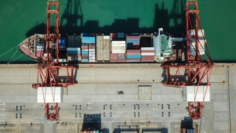 Em queda de braço com Trump, China registra queda nas exportações