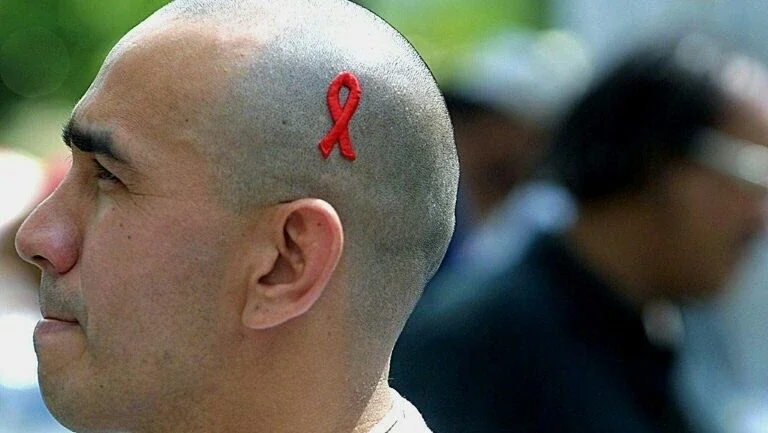 Estudo indica que soropositivo em tratamento eficaz não transmite HIV