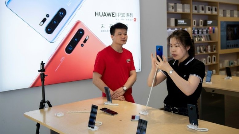 Ofensiva de Trump põe sobrevivência da Huawei em xeque, dizem especialistas