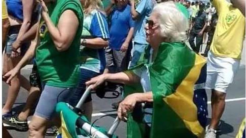 Bolsonaro publicou foto de idosa que já morreu