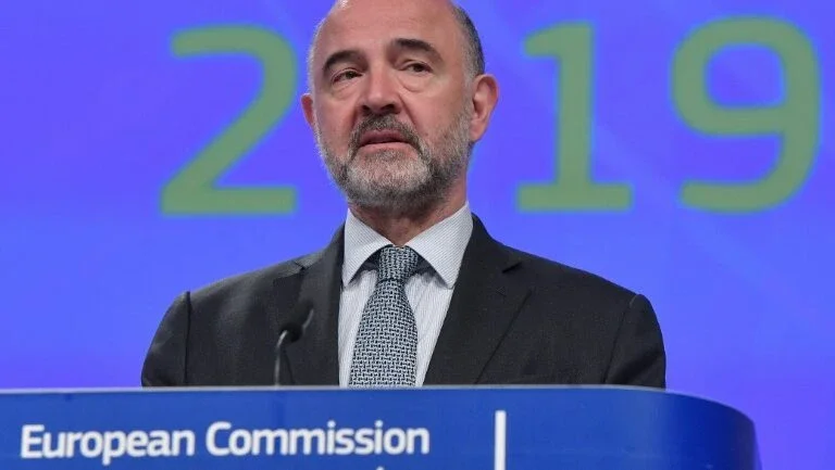 Comissão Europeia volta a pressionar Itália por dívida pública elevada