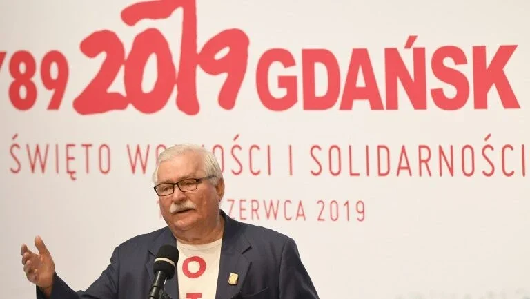 Lech Walesa relembra queda do comunismo e adverte sobre desigualdades