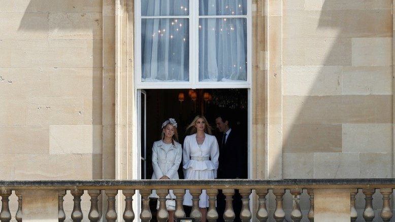 Família Trump no Palácio de Buckingham, uma visita registrada no Instagram