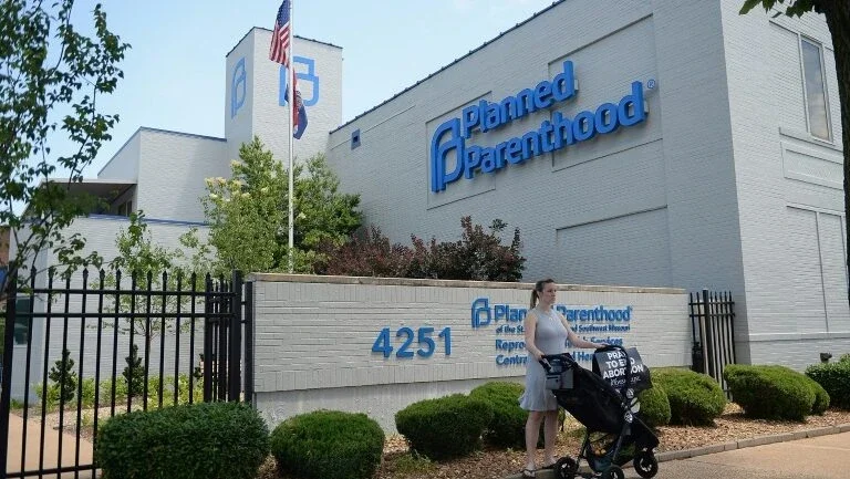 Clínica de aborto do Missouri permanecerá aberta até 1 de agosto