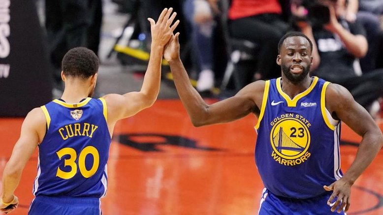 Warriors vencem Raptors no Canadá e empatam final da NBA