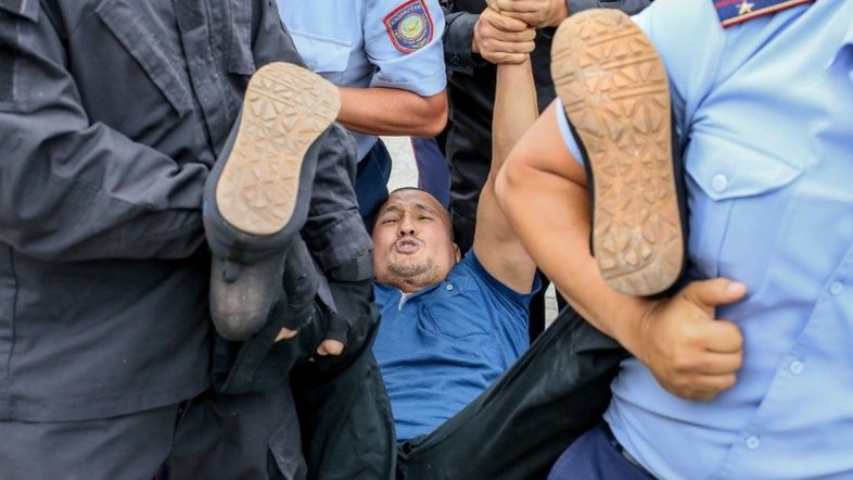 Quase mil detidos no Cazaquistão por protestos eleitorais