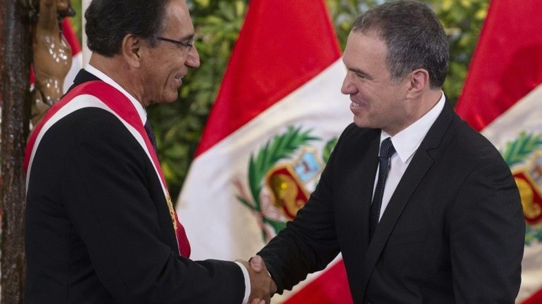 Novo choque de poderes no Peru pode levar à dissolução do Congresso