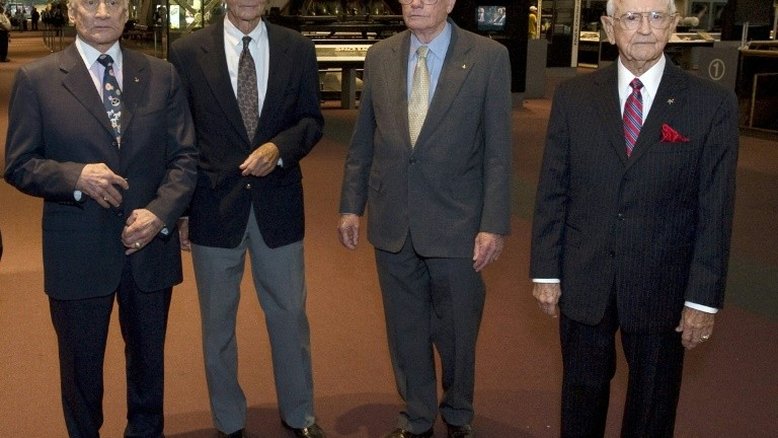 Morreu Chris Kraft, primeiro diretor de voos da Nasa