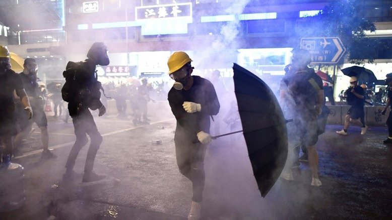 China pede que Hong Kong puna autores de violência em protestos