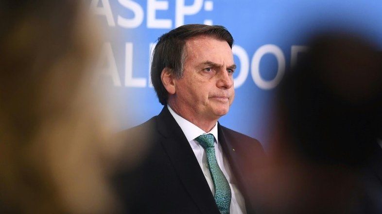 Bolsonaro volta a falar de morte Santa Cruz e questiona veracidade de documentos