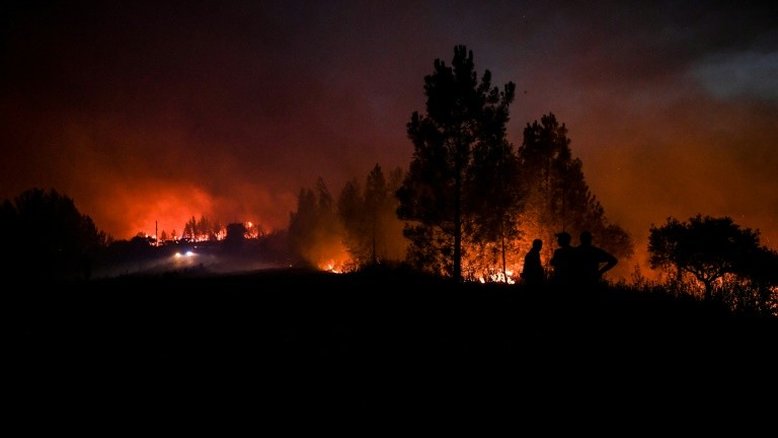 Incêndios em Portugal são reativados devido aos ventos