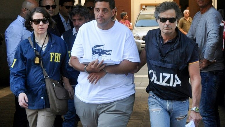 Duro golpe policial atinge famílias da Cosa Nostra em Itália e Nova York