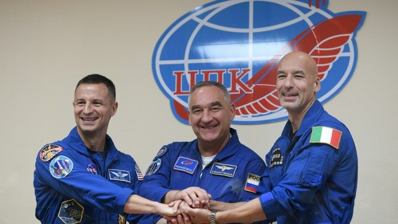 Três astronautas decolam para a ISS 50 anos após a Apolo 11