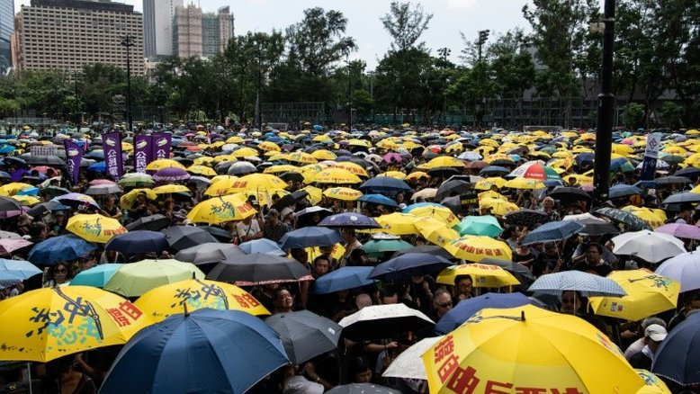 Nova manifestação em Hong Kong termina em confrontos
