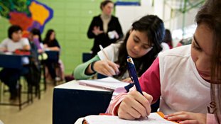 Um Compromisso pela Educação Básica