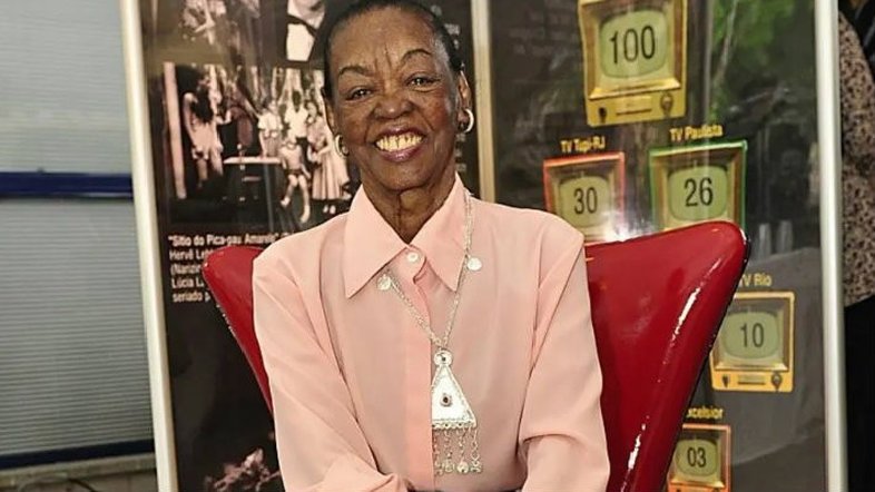 Lázaro Ramos e Camila Pitanga fazem homenagem a Ruth de Souza