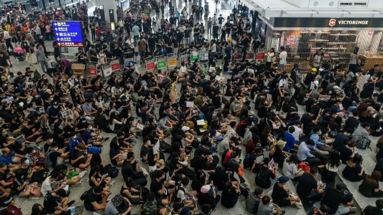 Manifestantes em Hong Kong se preparam para grande protesto no domingo