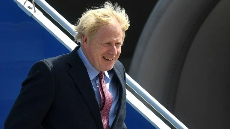 Boris Johnson afirma que UE deve abandonar 