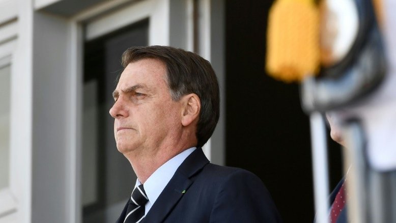'Os caras vão morrer na rua igual barata, pô', diz Bolsonaro em entrevista