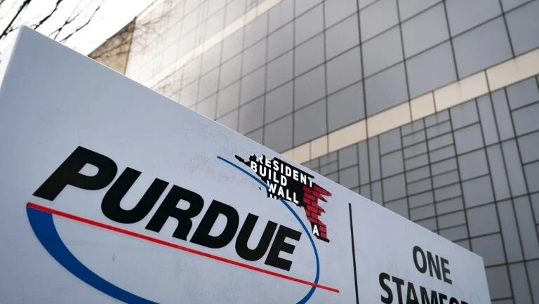 Purdue Pharma oferece US$ 12 bi por danos na crise de opioides nos EUA