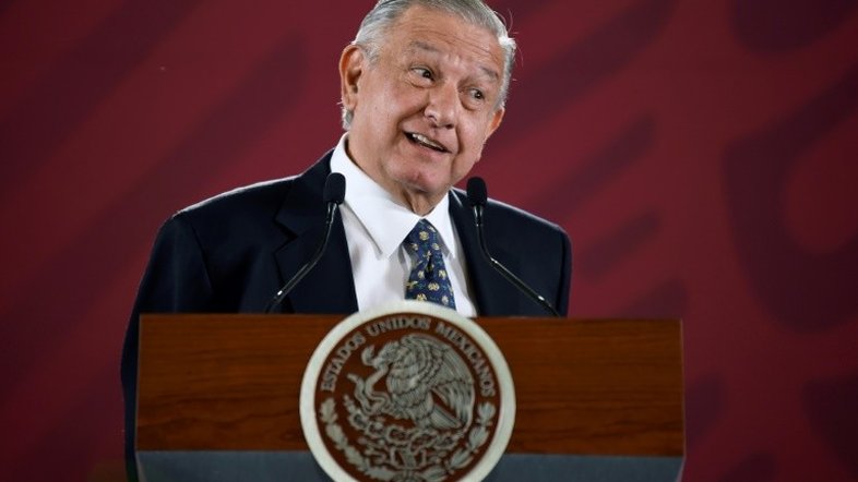 AMLO se aproxima dos evangélicos e desafia tradição laica mexicana