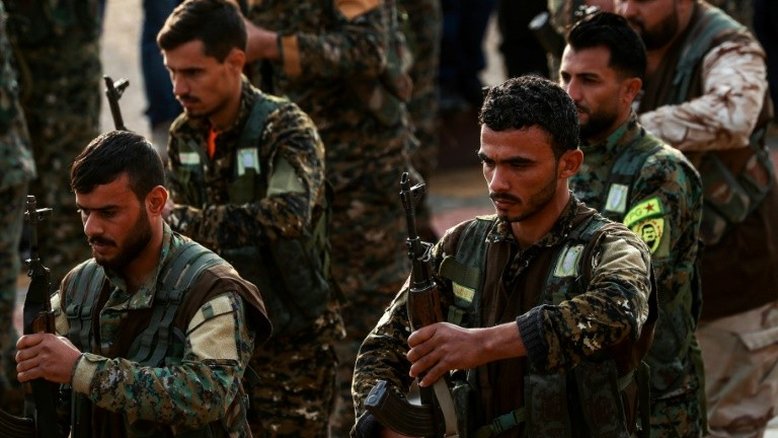 Curdos sírios anunciam retirada da zona fronteiriça com Turquia